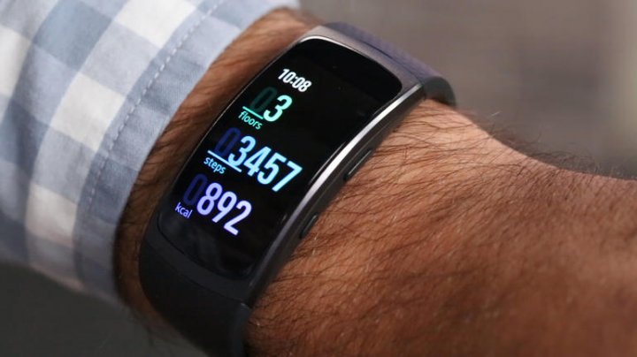 Вибір фітнес-браслетів з урахуванням його характеристик