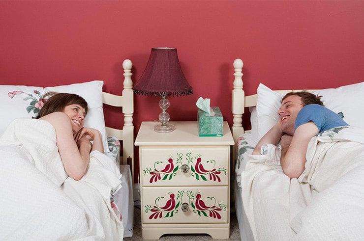 5 причин спати окремо